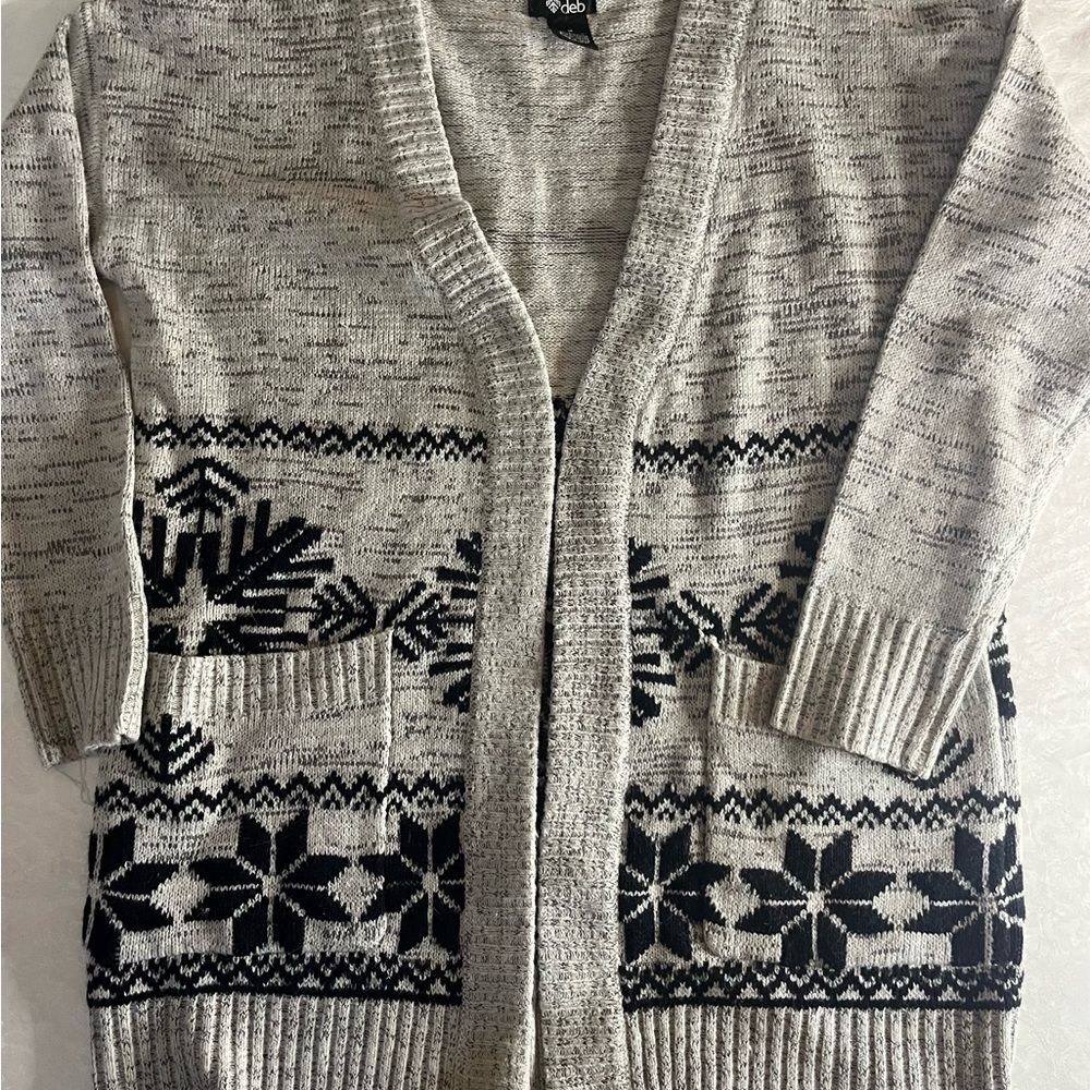Deb Women's size Med Grey Patterned snowflake  Cardigan Sweater